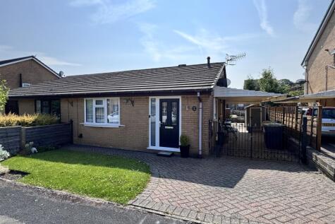 Longmeade Drive, Chapel-En-Le-Frith, High Peak