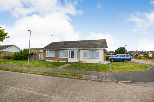 TWO BEDROOM DETACHED BUNGALOW - NO ONWARD CHAIN