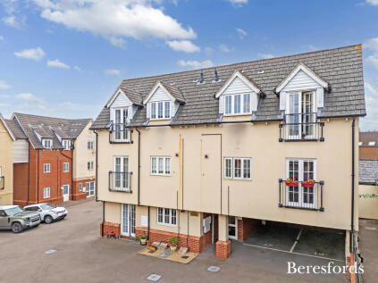 Shire House, Weavers Close, Dunmow, CM6