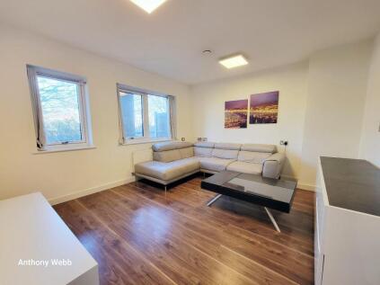 Telford Road, London, N11