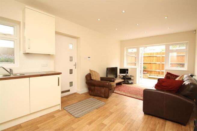 Kitchen/living