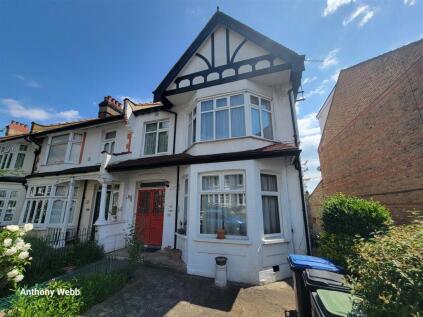 Burford Gardens, Palmers Green, N13