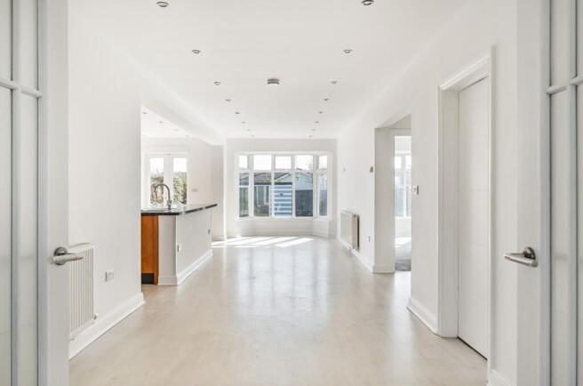 Open plan living area & kitchen