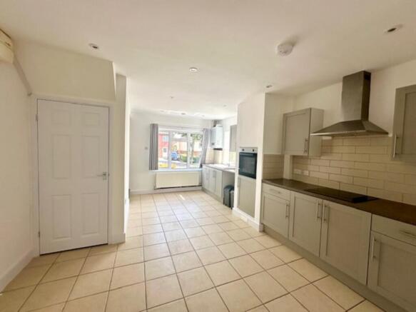 thumbnail_IMG_225...