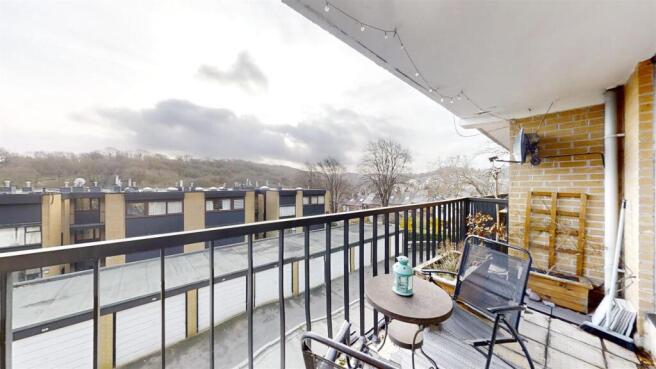 12-Graham-Court-Graham-Road-S10-3DX-12062024_19045