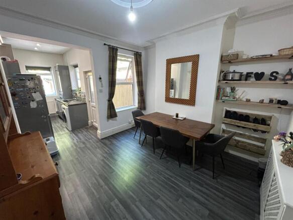 Dining Room.jpg