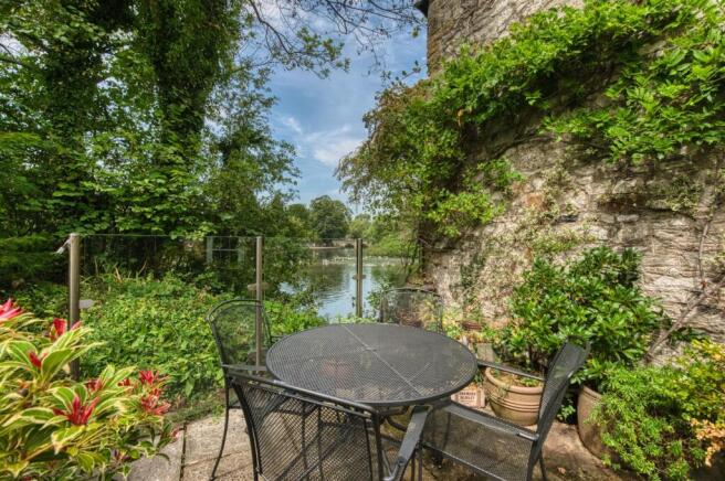 Saxton Mee 1 Rutland Riverside 0031.jpg