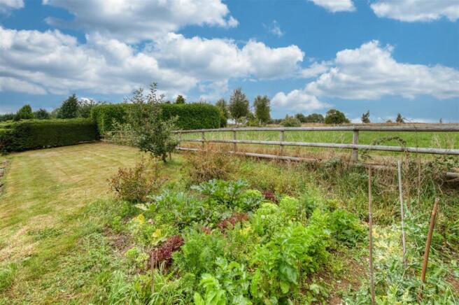 Saxton Mee Edgestones 0013.jpg