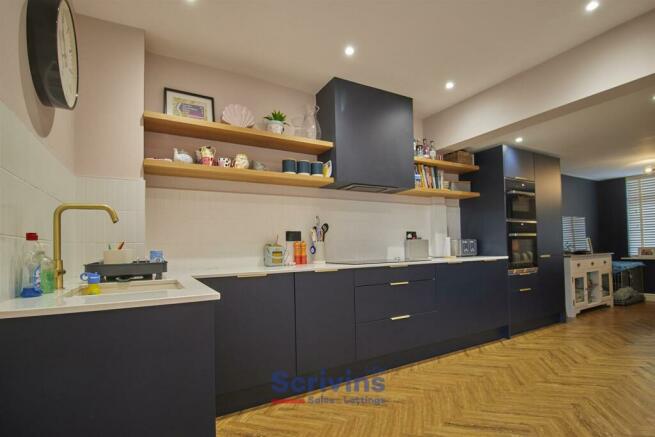 Dining kitchen 'L- Shaped'