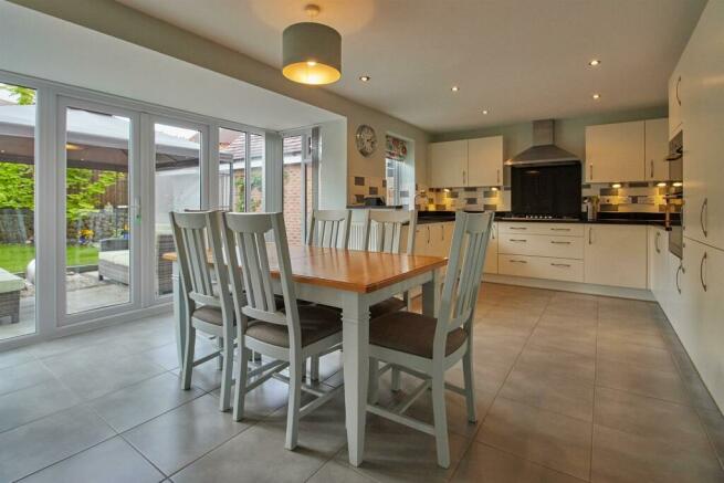 FITTED OPEN PLAN LIVING DINING KITCHEN TO REAR