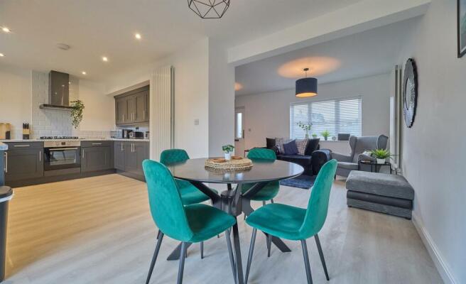 Open Plan Living/Dining/Kitchen