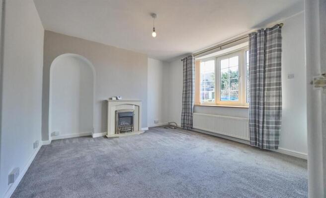 FRONT LOUNGE