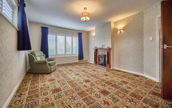 REAR LOUNGE