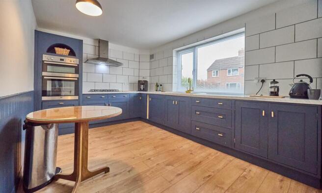 Front Fitted Dining/Kitchen