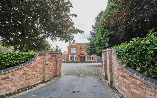 Hinckley Road 1.jpg