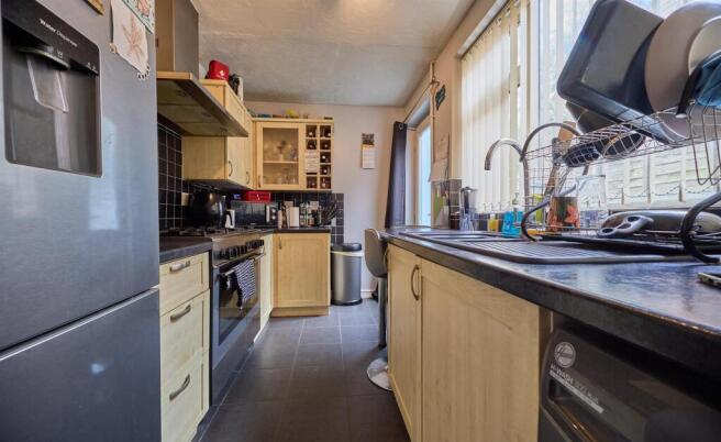 Fitted Breakfast Kitchen to Rear