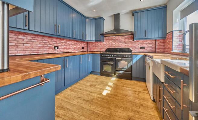 42 King Richard Road HK 15.jpg