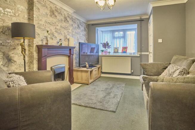 Lounge to Front