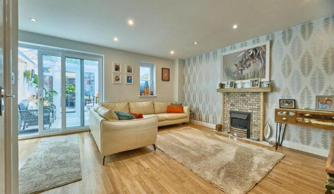 Lounge Dining Room to rear