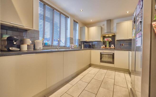 Refitted breakfast kitchen to front