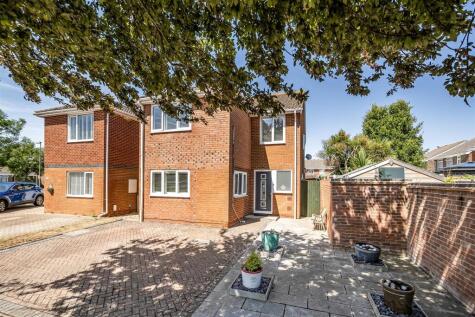 Wheatcroft Road, Lee-On-The-Solent