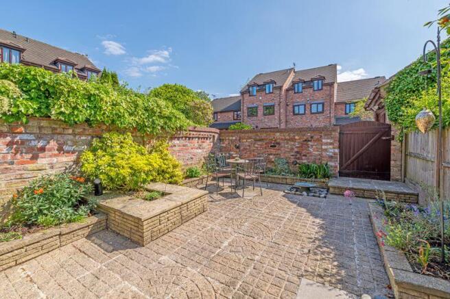 Courtyard Garden