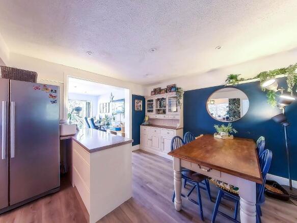 Kitchen / Breakfast Room