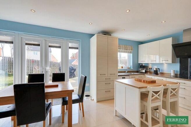Kitchen/Dining Room