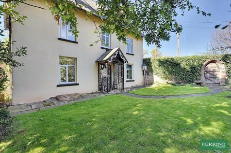 Sandford Road, Aylburton, Lydney, Gloucestershire. GL15 6DP