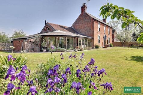 (with 2 Bed Annex), Chaxhill, Westbury-on-Severn, Gloucestershire. GL14 1QP