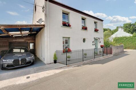 (4 Beds - Landscaped Garden), Bilson, Cinderford, Gloucestershire. GL14 2LJ