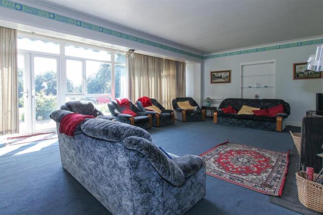 6 Bedroom Detached House For Sale In Hook End Brentwood Keith