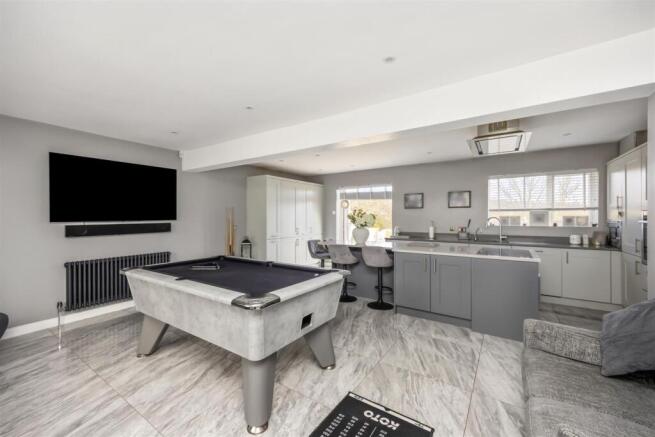 Kitchen/Dining Room