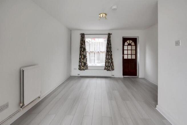 Living/Kitchen Space