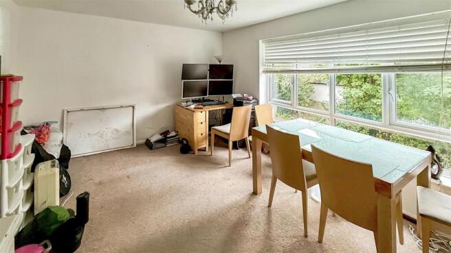 Living/dining room