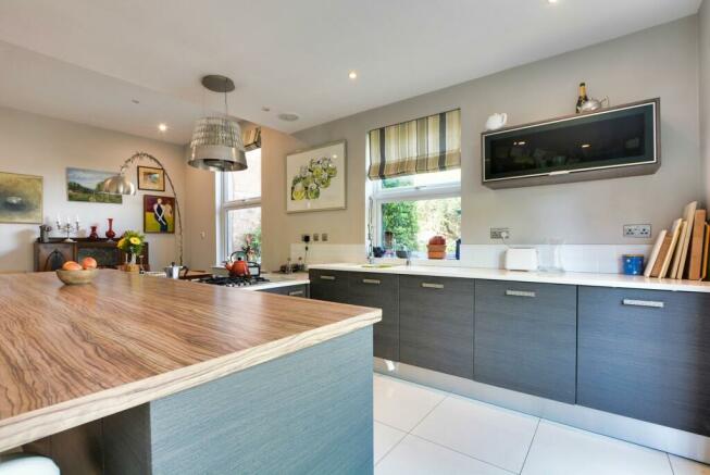 Open Plan Fitted Dining Kitchen