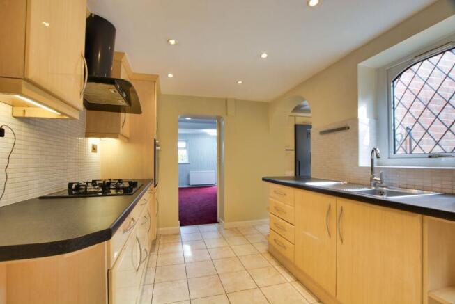 L-Shaped Kitchen