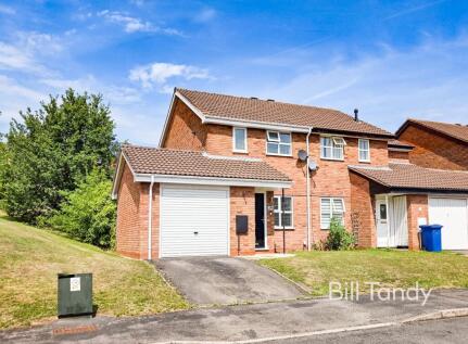 Wolsey Road, Lichfield, WS13