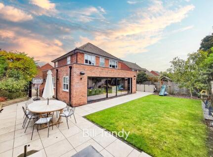 Victoria Gardens, Lichfield, WS13