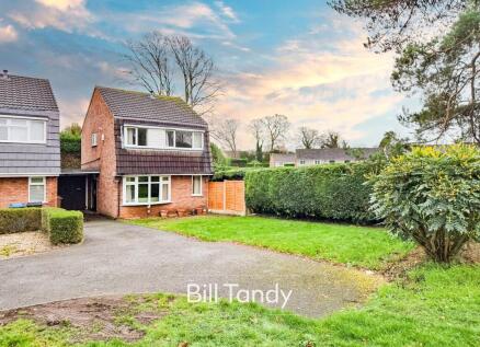 Canterbury Close, Lichfield, WS13