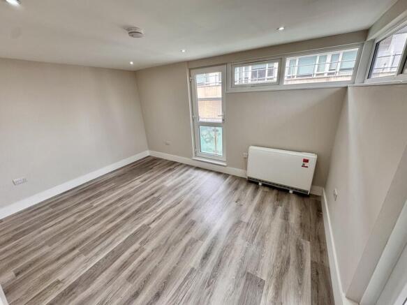 1_9 Phoenix Court...