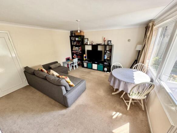 22 Glebe Court - ...