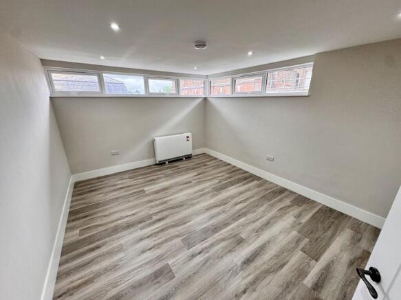 4_9 Phoenix Court...