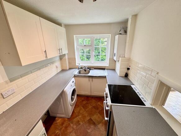 17 Freshborough C...