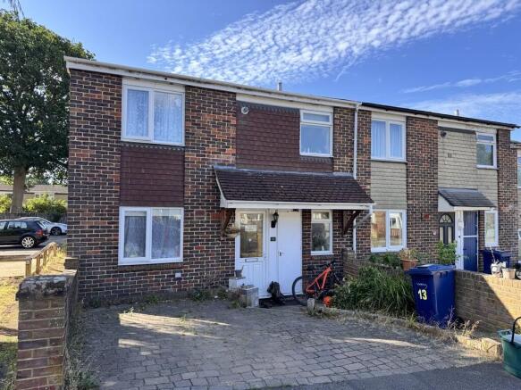 13 Strudwicks Fie...