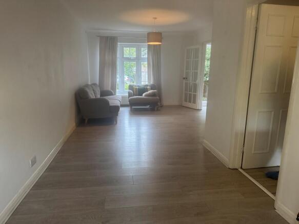 35 Oakfields - Li...