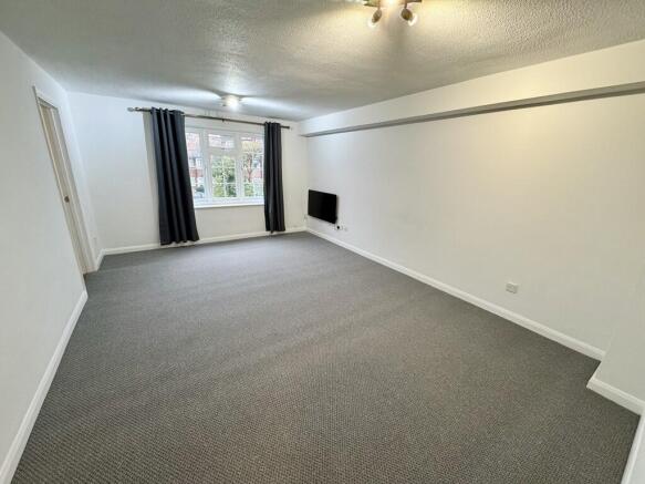 5 Lynn Court - Li...