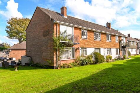 Bouverie Close, Barton on Sea, New Milton, Hampshire, BH25