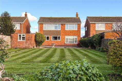 High Ridge Crescent, New Milton, Hampshire, BH25