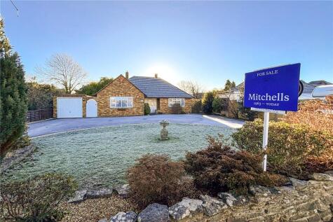 Crossmead Avenue, New Milton, Hampshire, BH25